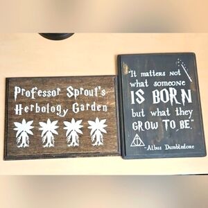 2 Wood Harry Potter Plaques